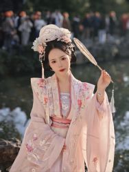 -一揽芳华汉服旗袍体验馆(拙政园店)