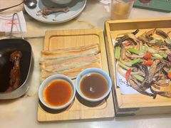 -弄堂里(滨江龙湖天街店)