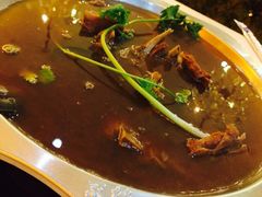 -悦牧·酸汤牛肉火锅(沃尔玛店)