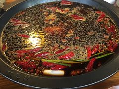 -黄潇洒老火锅(九眼桥宏济巷店)