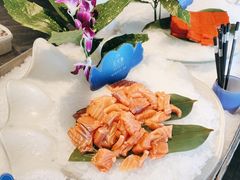 -云顶旋转自助景观餐厅