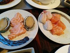 -广州万富希尔顿酒店·感趣自助餐厅·金秋蟹宴生蚝海鲜刺身