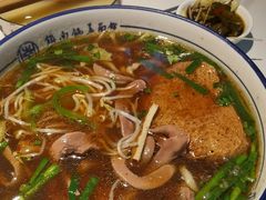 -镇南锅盖面馆(解放路店)