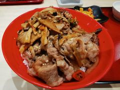 麻辣菌菇烧肉丼-食其家·牛丼咖喱(太阳宫店)