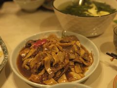 猪肝炒杏鲍菇-吉事利茶餐厅