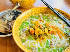 -正宗李家土鸡米线店