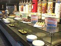 自助取餐区-唐拉雅秀酒店-西锦汇空中BBQ·思创餐厅