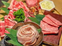 -铭牛烧肉·和牛海鲜自助(高新月牙湖店)