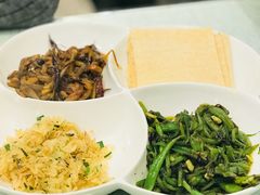 -黄家饺子东北特色菜馆(湖滨商业街店)