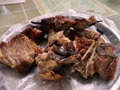 -艾力江和田馕坑烤肉店