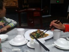 -蔼若春.传承三十年云南菜(金碧公园店)