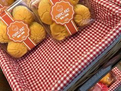 -红宝石·鲜奶小方·海派西点房(南翔店)