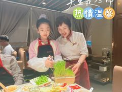 -海底捞火锅鲜切牛肉主题店(长寿路店)