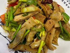 -三江源美食城