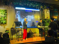-烤圣自助美食音乐餐厅
