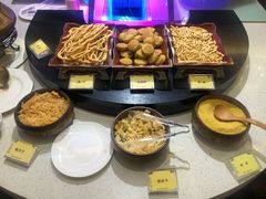 -乌兰湖畔草坪轻奢营地