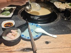 -大匠工房古船木艺术餐厅·猪肚鸡专门店(长白仙岛店)