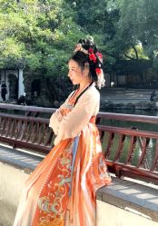 -一揽芳华汉服旗袍体验馆(拙政园店)
