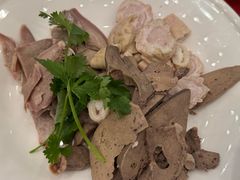 -侬佳蒸菜馆(听潮店)