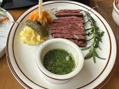 -Mark&Mars Restaurant