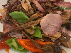 松茸炒肉-妈妈的味道(和顺古镇店)