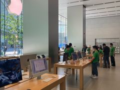 -Apple零售店(华贸购物中心店)