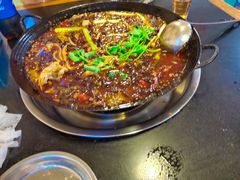 -鸿顺老铁锅美蛙鱼府(解放碑店)