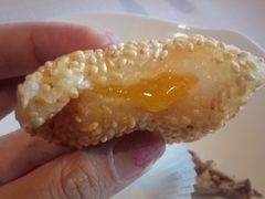 流沙糖油果子-富力丽思卡尔顿酒店·丽轩中餐厅