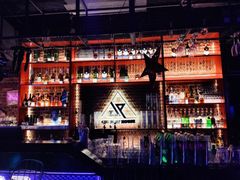 -UP嘻哈酒吧(粉巢店)