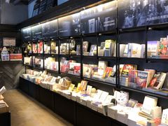 -阅西安新华书店(翠华南路店)