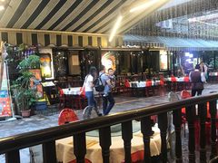-刘姐啤酒鱼民族演艺餐厅(西街总店)