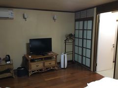 -上海怡沁园度假酒店