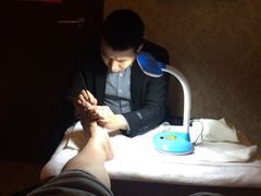 -鸿喜足健康足道采耳艾灸(南纬路店)