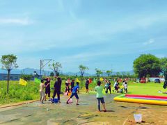 -亲兄弟真人CS团建拓展基地