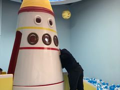 -小门牙好性格托育(北外滩中心)