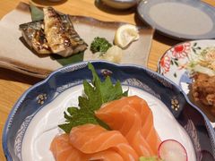 三文鱼刺身-慢走(甜水园店)