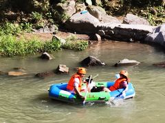 -安吉龙王山峡谷漂流