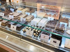 面包甜点陈列柜-VENCHI 闻绮(北京国贸商城店)