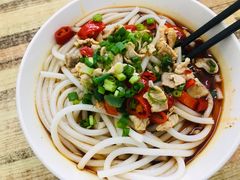 酸辣肉片邵阳米粉-寶牯佬邵阳米粉