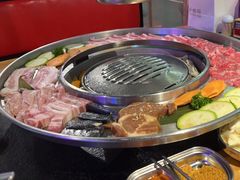 -哈哈碳都·牛肋条无限自助烤肉(宝龙店)