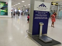 -班达拉奈克国际机场