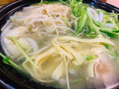 -丽虹云南过桥米线(兴工街店)