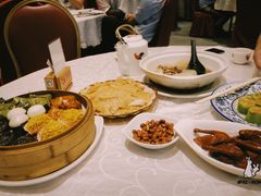 妙龄乳鸽-香山家宴