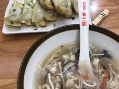 -小姜锅贴(凤凰街店)