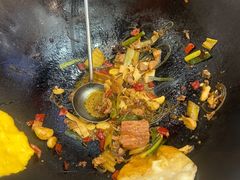 -鲁员外地锅鸡地锅鱼(古墩路店)