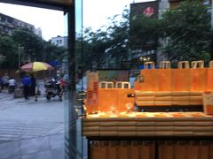 -爱达乐面包生日蛋糕(华油路店)