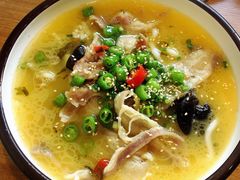 酸汤肥牛-喜上喜鸡煲翅(吉大店)