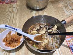 -魔都三兄弟酸辣粉·蘸卤炸串(虹桥万科店)