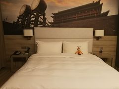 -西安大雁塔科技大学地铁站亚朵酒店