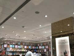 -VENCHI 闻绮(北京国贸商城店)